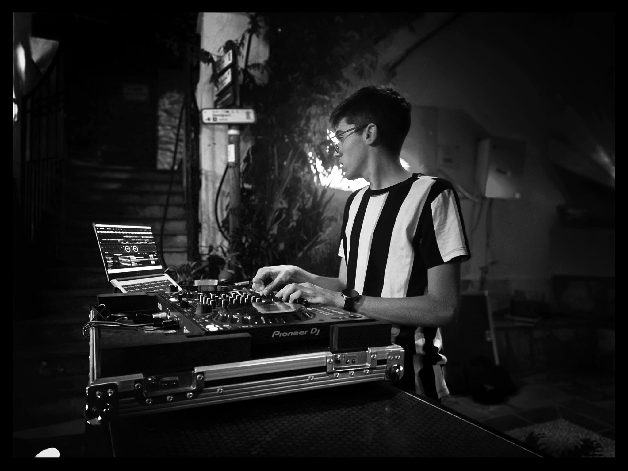 DJ PERRE - DJ