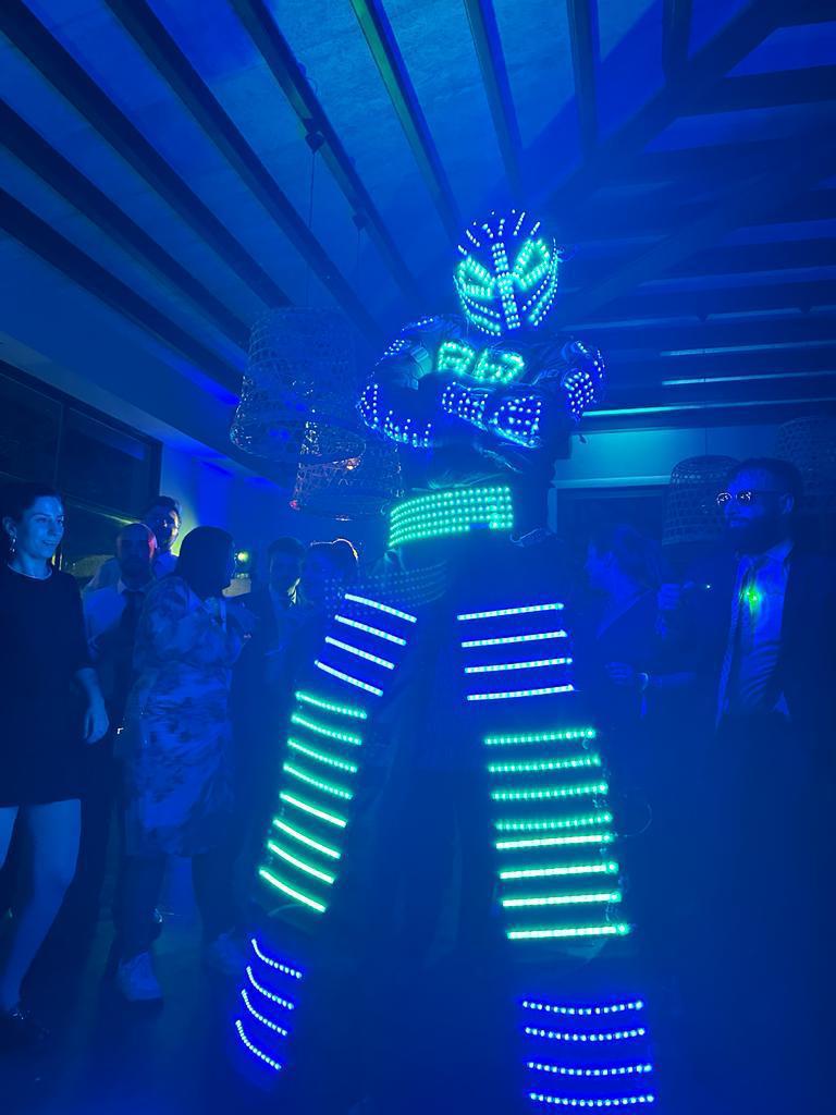 Evolution eventos - Bailarines Led/Robot Led