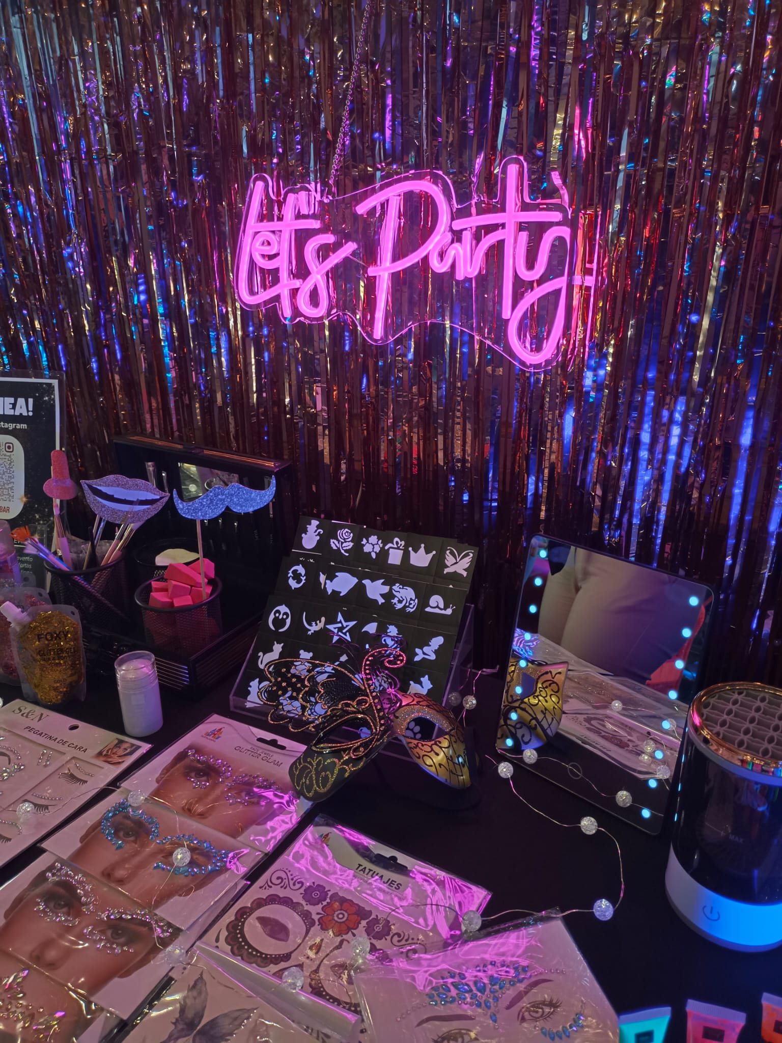 Love Glitter Bar - Pintacaras / Glitter Bar/ Tattoos