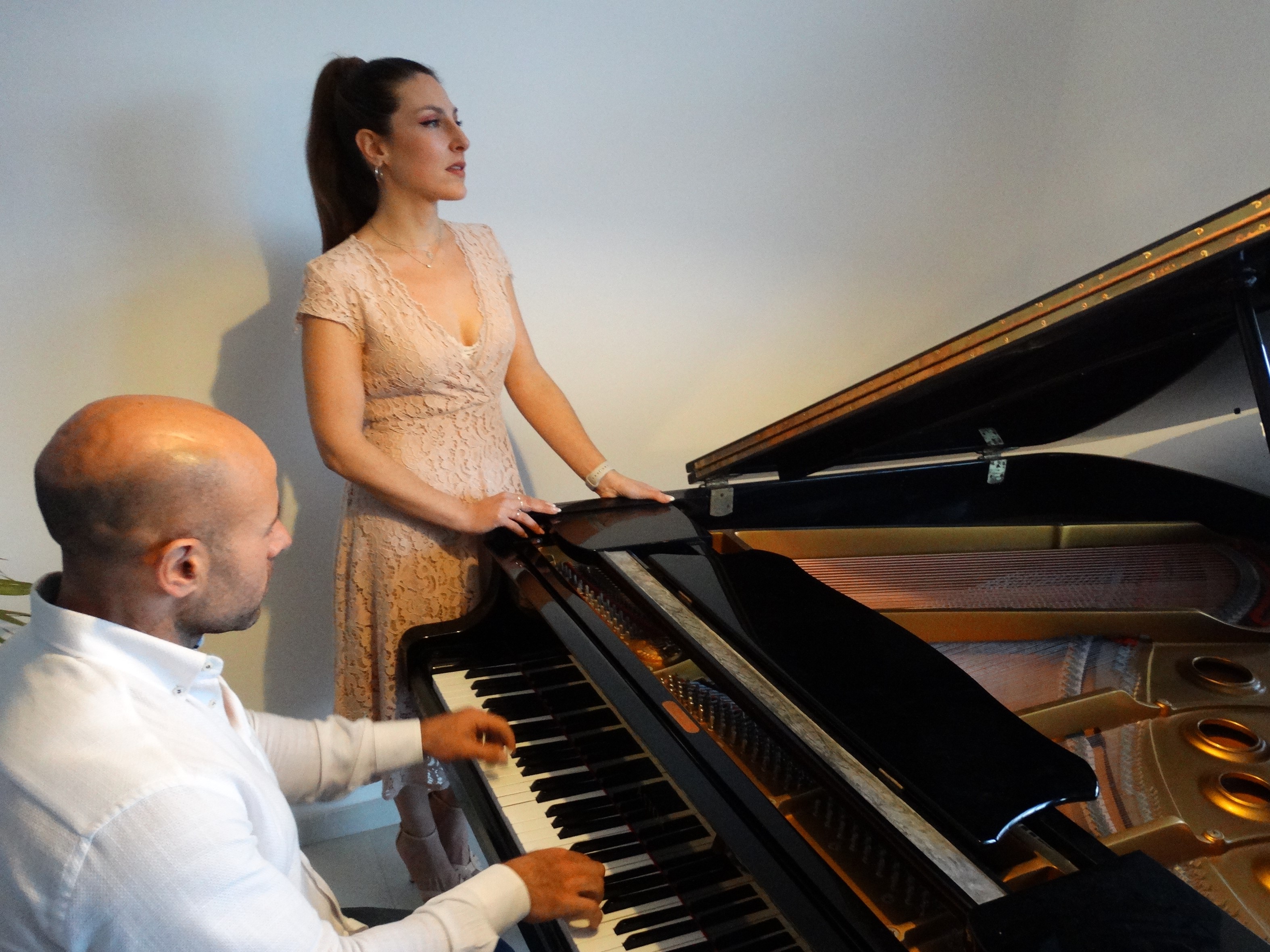 Nando & Verónica - Piano y voz
