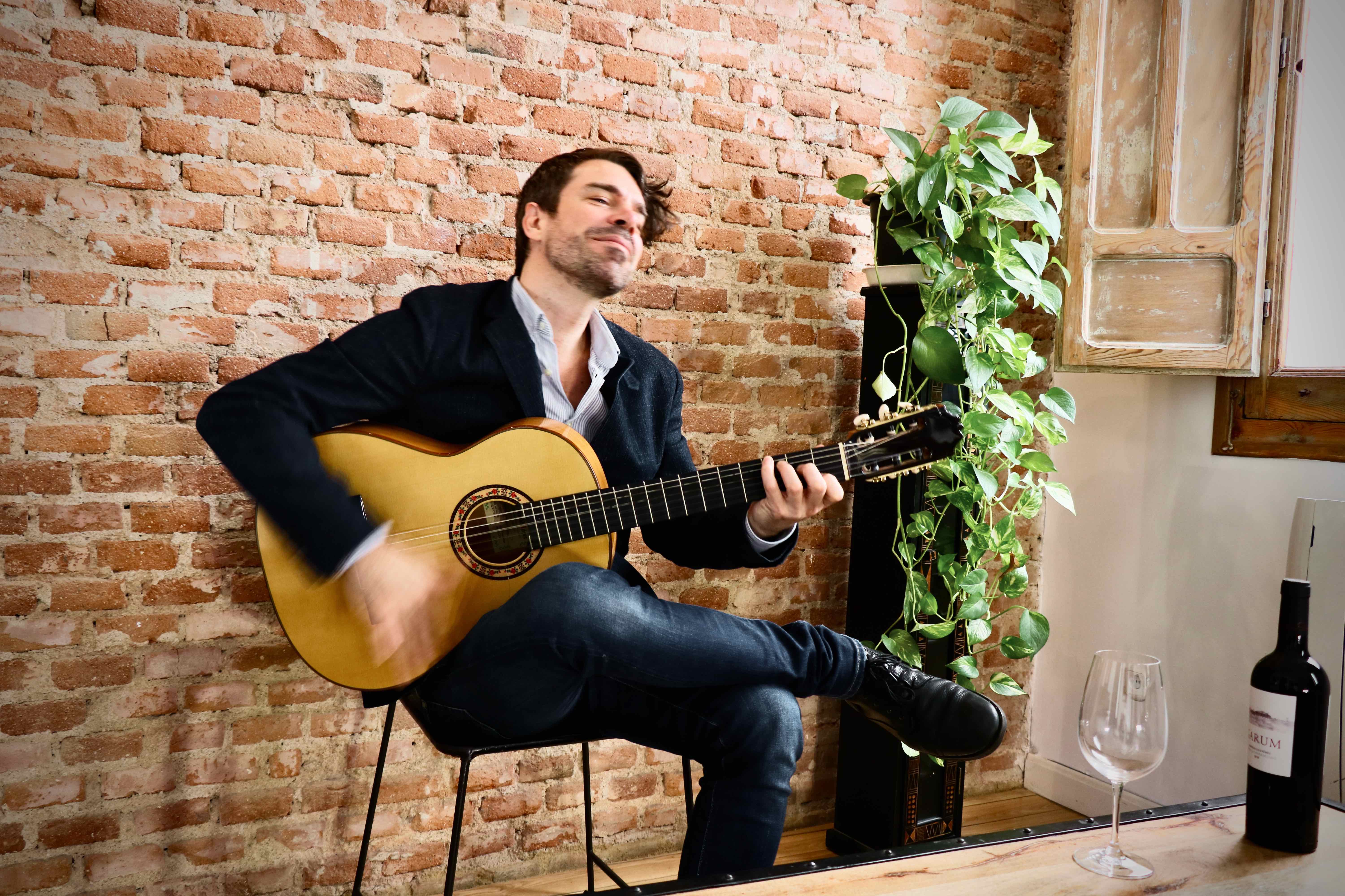 Santi Cruz